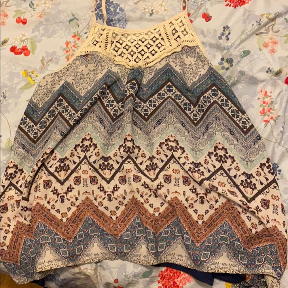 Patterned blouse with straps - Picture 2 of 5